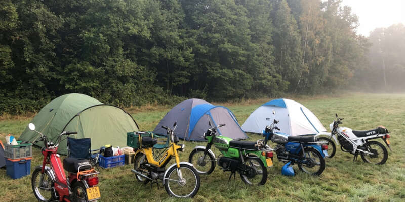 moped-camping-example